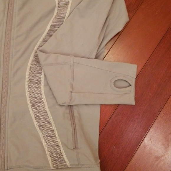 Lululemon Jacket - Picture 3 of 6